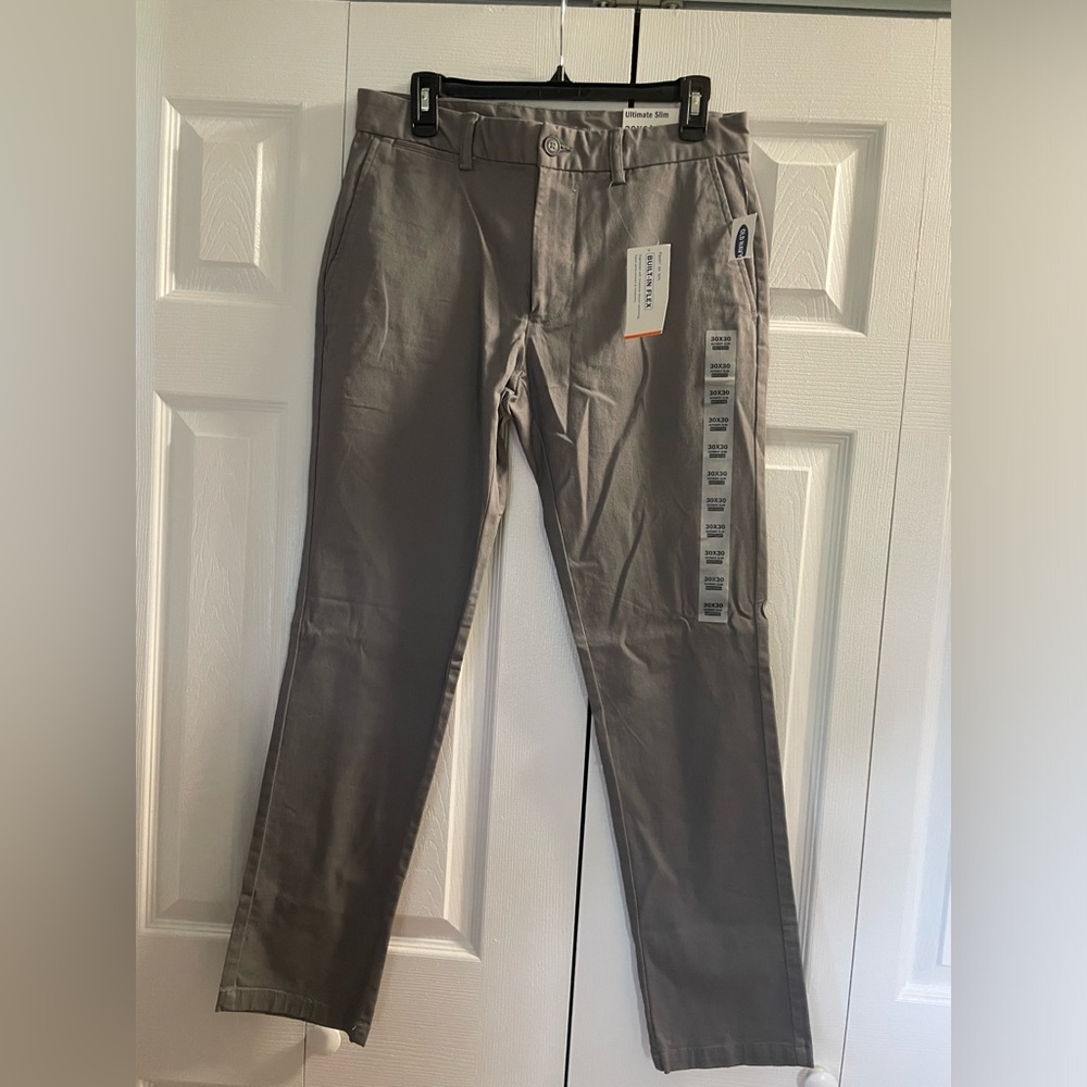 Men’s NWT 30x30 Gray Slim Fit Pant- Old Navy